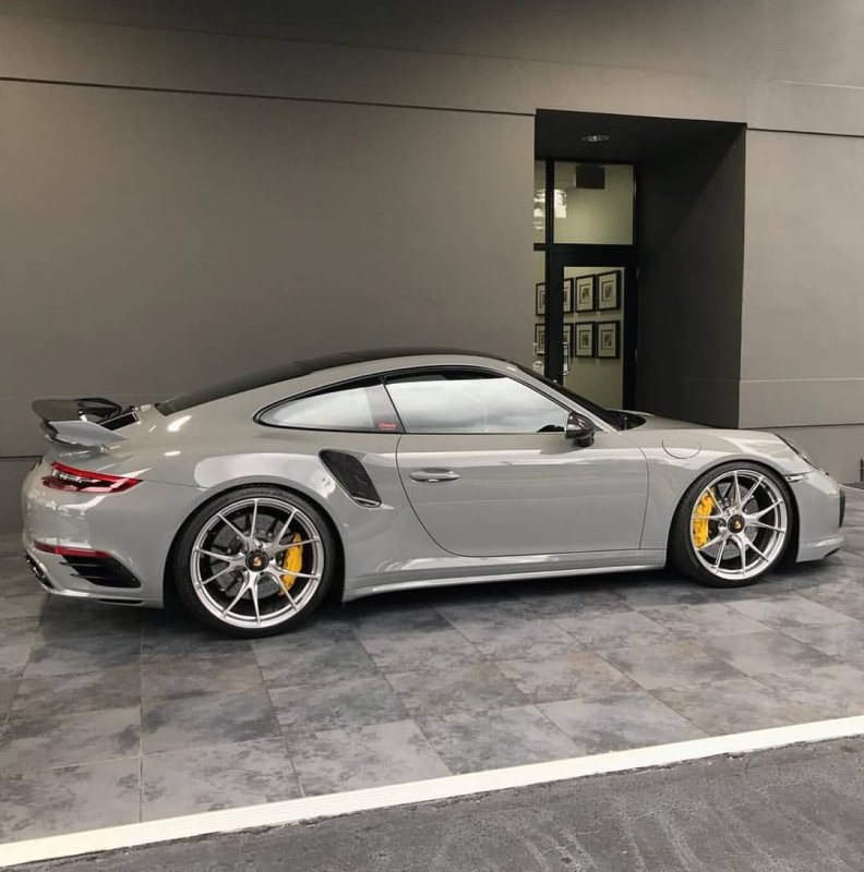 Porsche 911 Grey