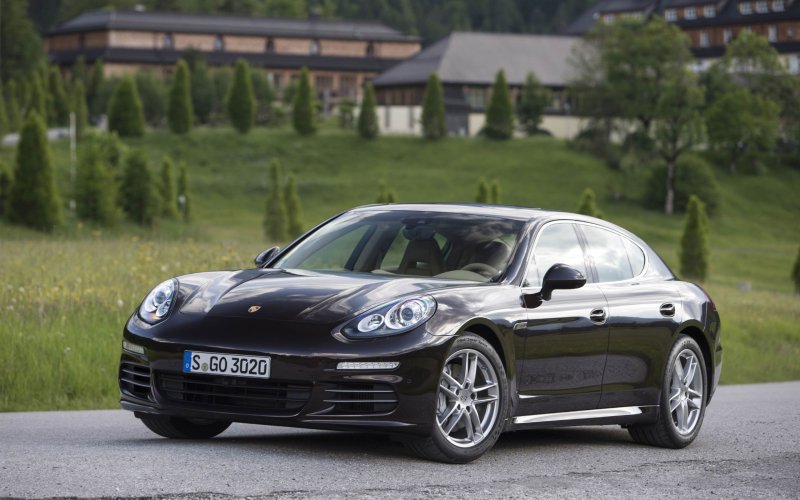 Porsche Panamera 4 2014