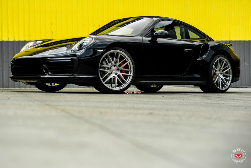 Порше 911 на Vossen