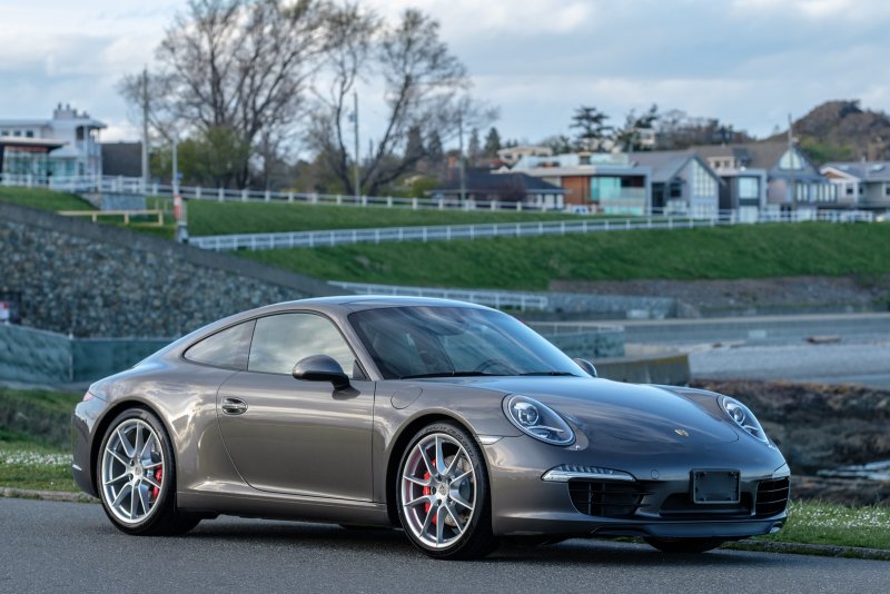Porsche 911 Carrera s