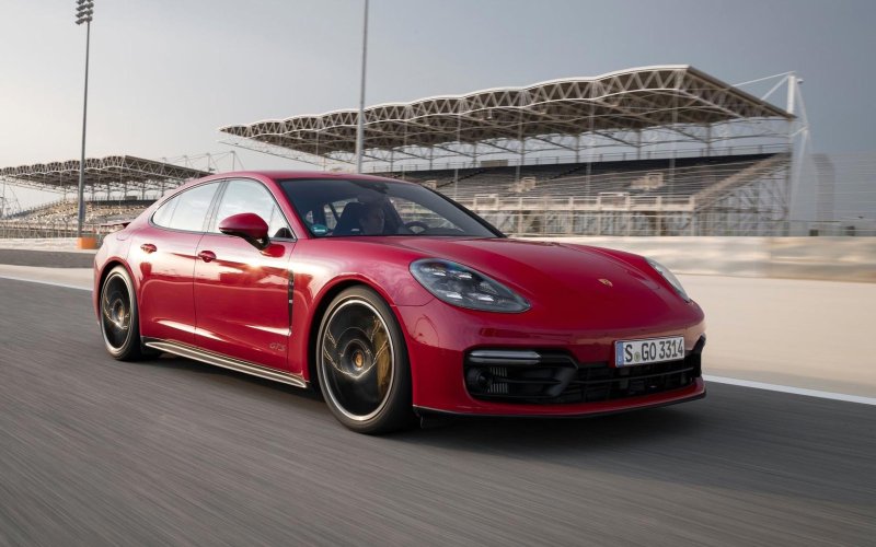 Porsche Panamera GTS 2018