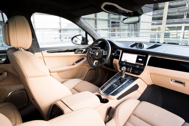 Porsche Macan 2021 салон