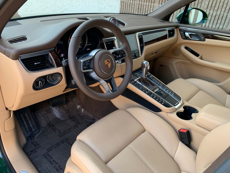 Porsche Macan 2020 белый салон