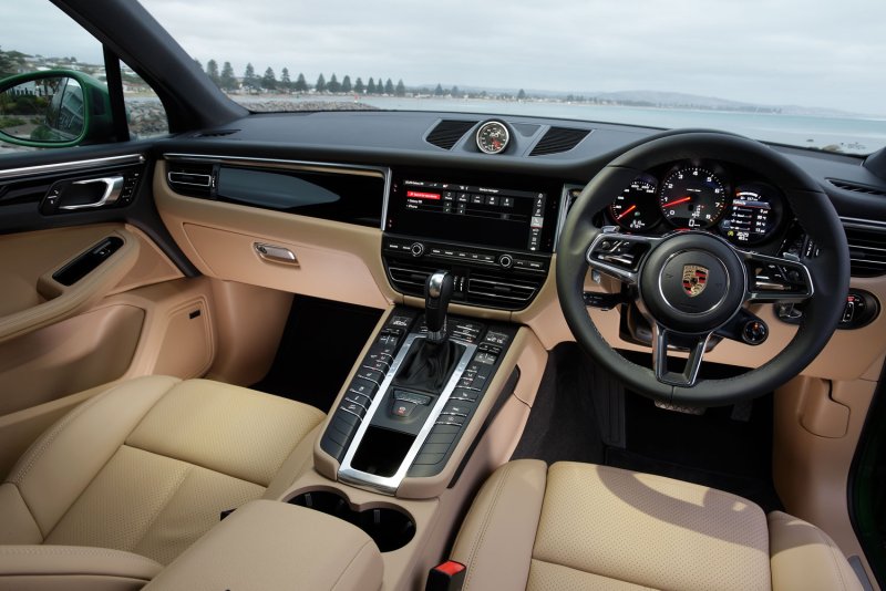 Porsche Macan 2022 салон