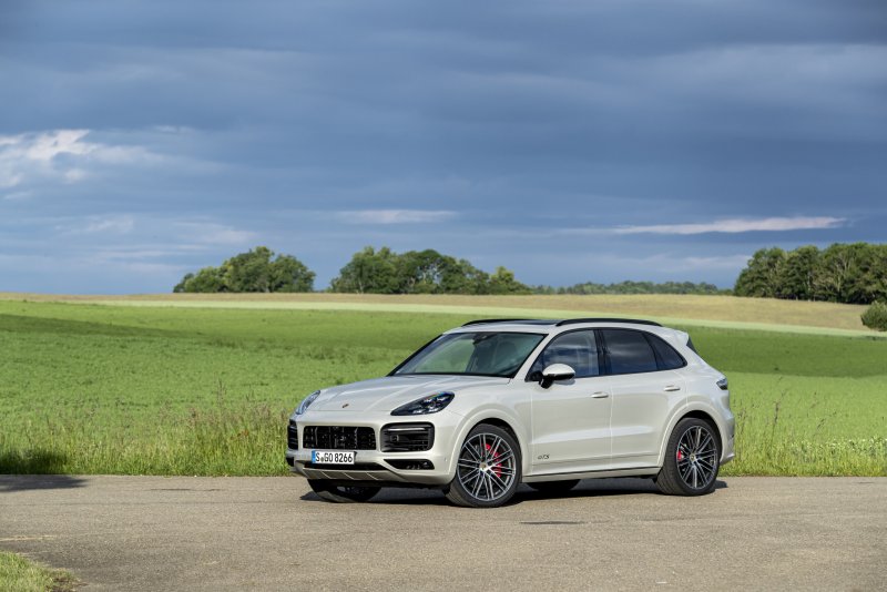 Porsche Cayenne GTS 2021
