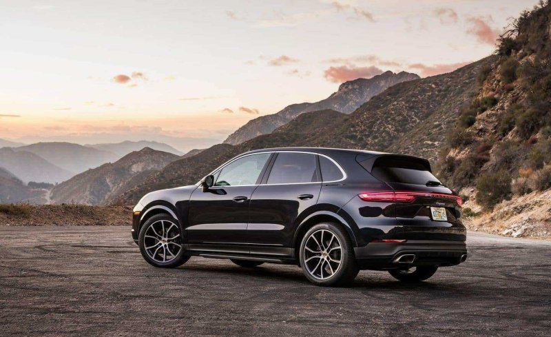 Porsche Cayenne sedan