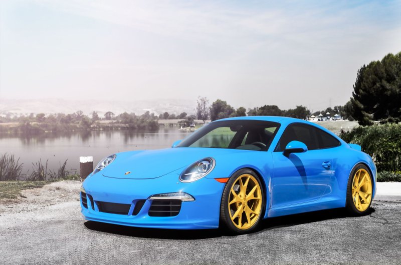 Порше 911 Каррера голубая