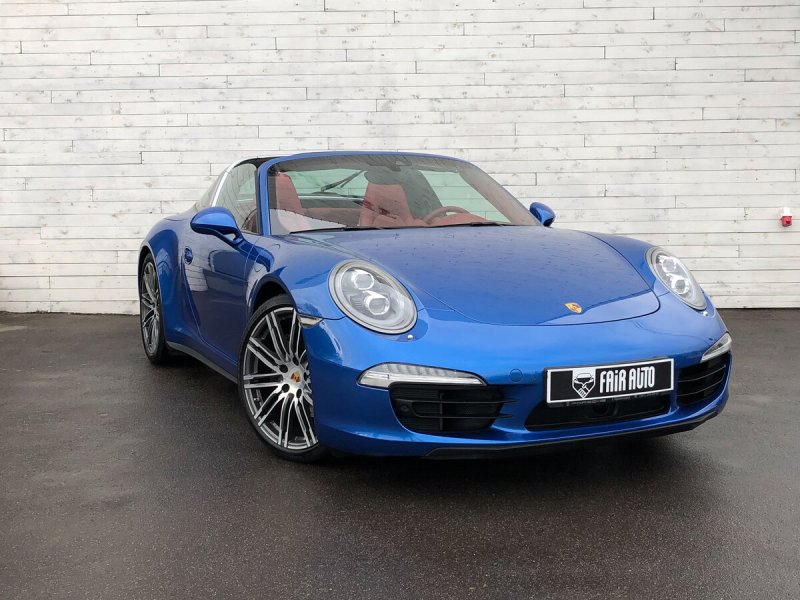 Porsche 911 голубой
