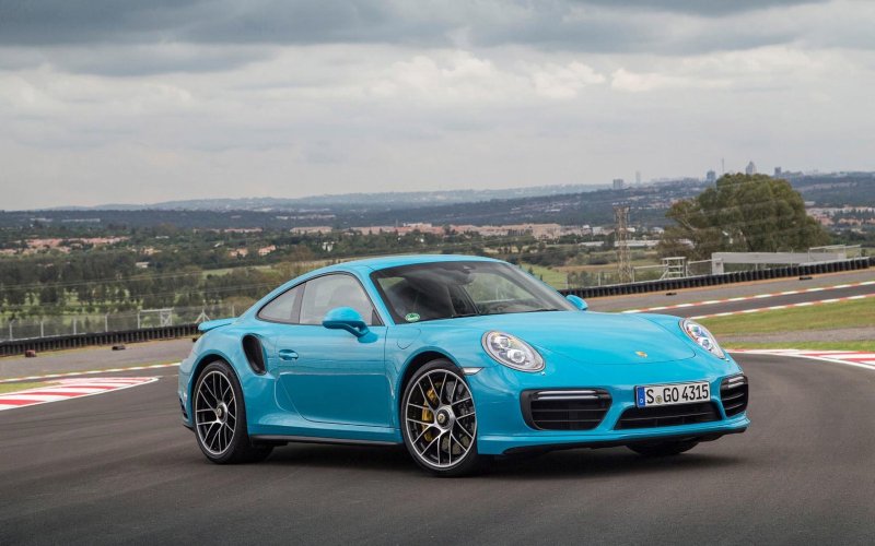Порше 911 турбо s 2016