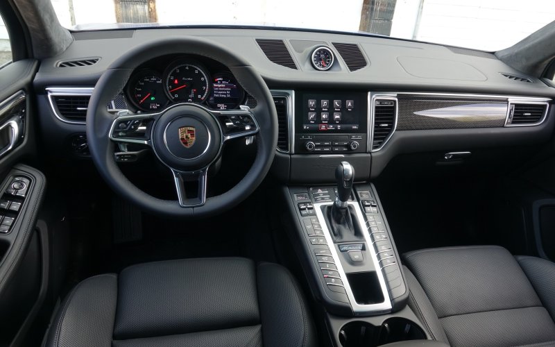 Porsche Macan 2020 салон