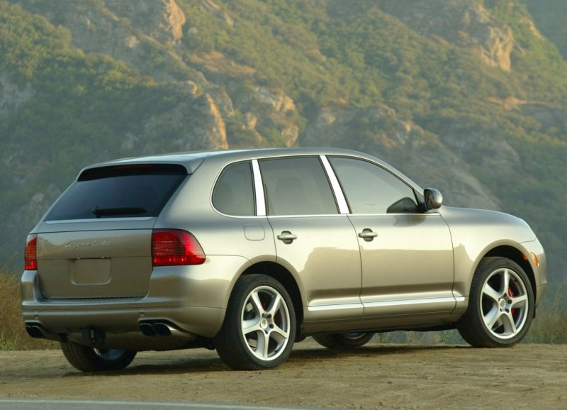Porsche Cayenne Turbo s 2004