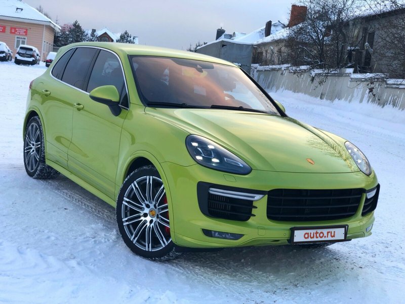 Зеленый Кайен GTS Порше