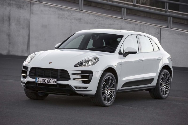 Porsche Macan 2011