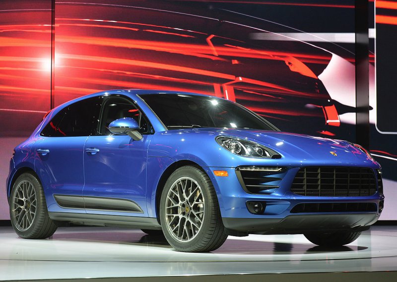 Porsche паркетник Macan