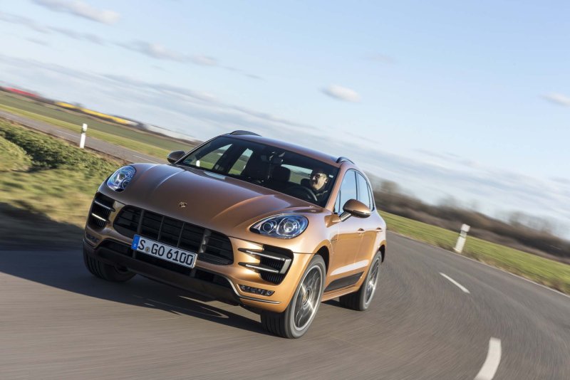 Машина Porsche Macan
