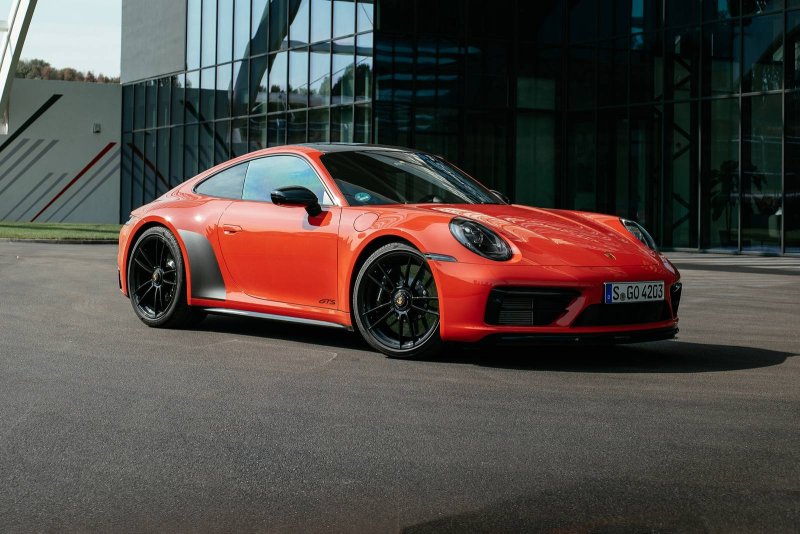 Порше 911 2022