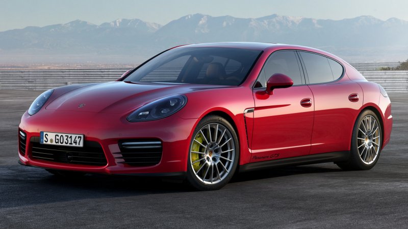 Porsh Panamera 2021 Red