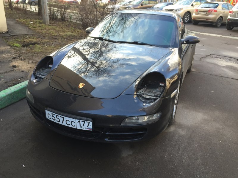 Фары Porsche 911 украли