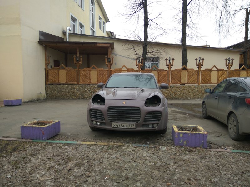 Porsche Cayenne 1 без фар