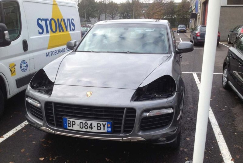 Porsche Cayenne без фар