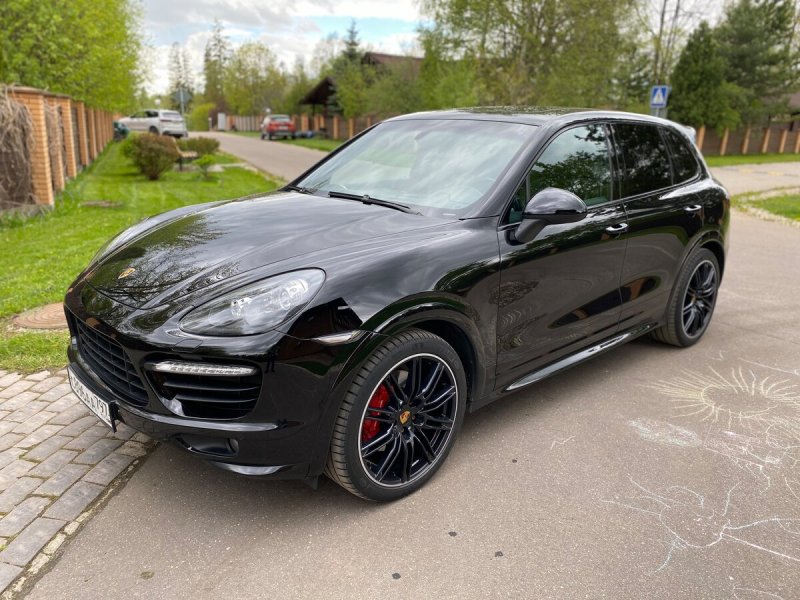 Porsche Cayenne 958 GTS