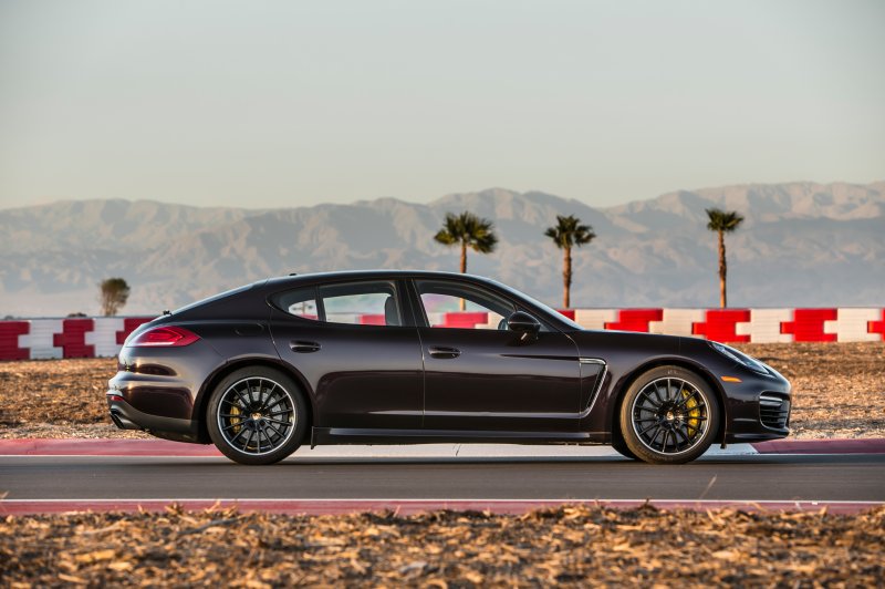 Porsche Panamera 2016 Black