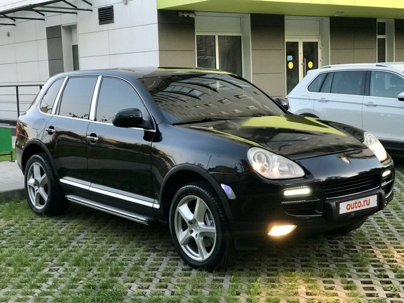 Порше Кайен 2003 черный