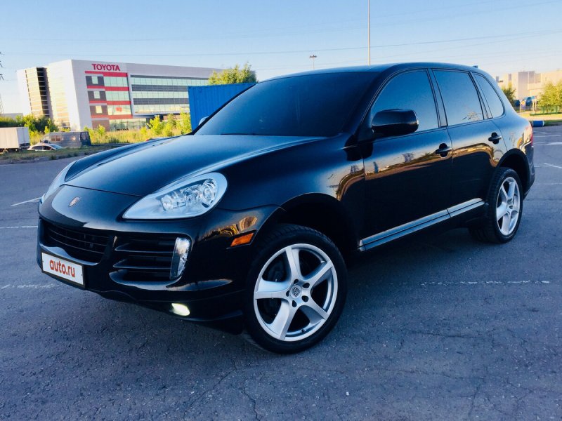 Black Porsche Cayenne 2007