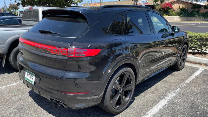 Porsche Cayenne 2023