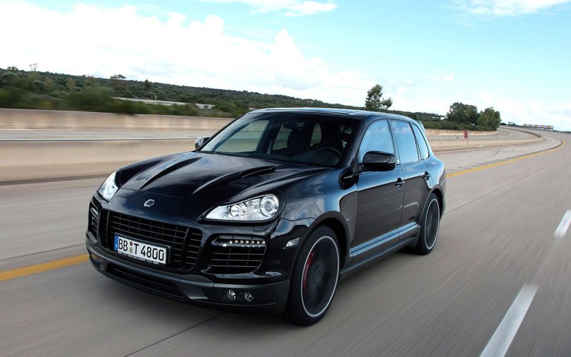 Porsche Cayenne Magnum 2010