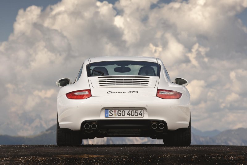 Porsche 911 GTS Coupe