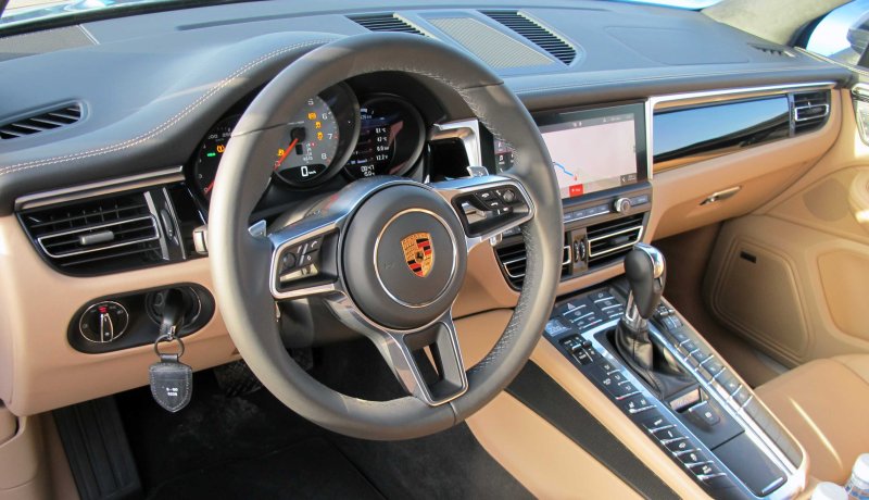 Porsche Macan 2022 салон