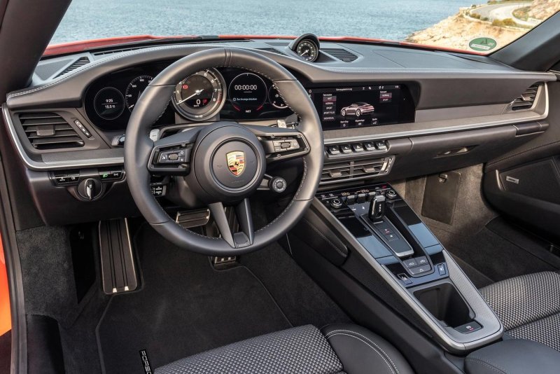 Porsche 911 Carrera салон