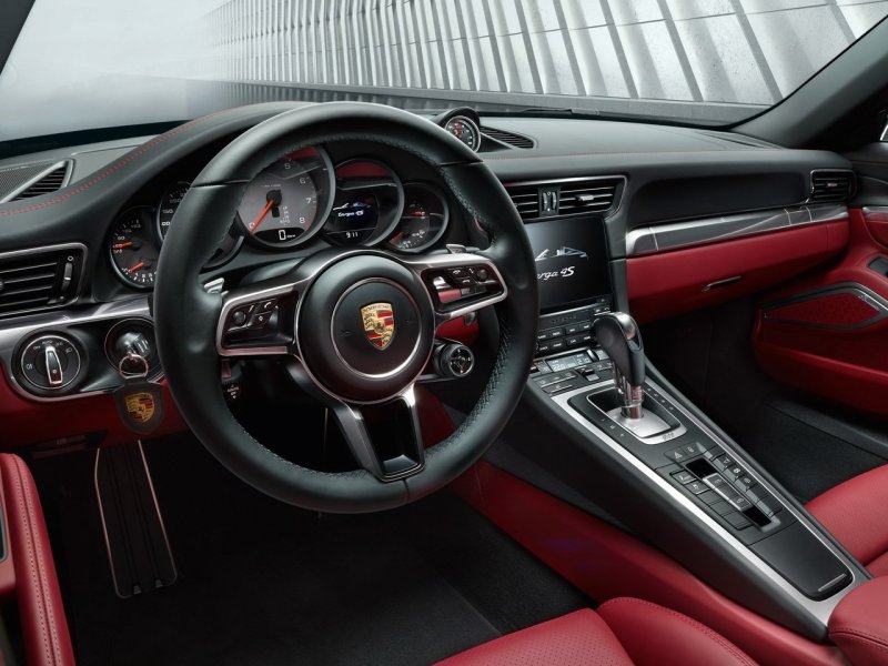 Порше 911 Каррера s салон