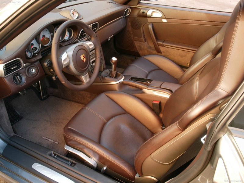 Porsche 911 2005 салон