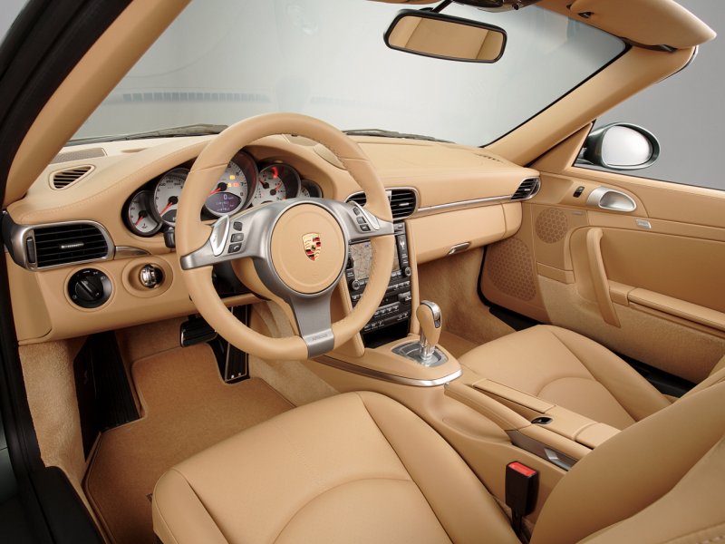 Porsche 911 Carrera Cabriolet салон