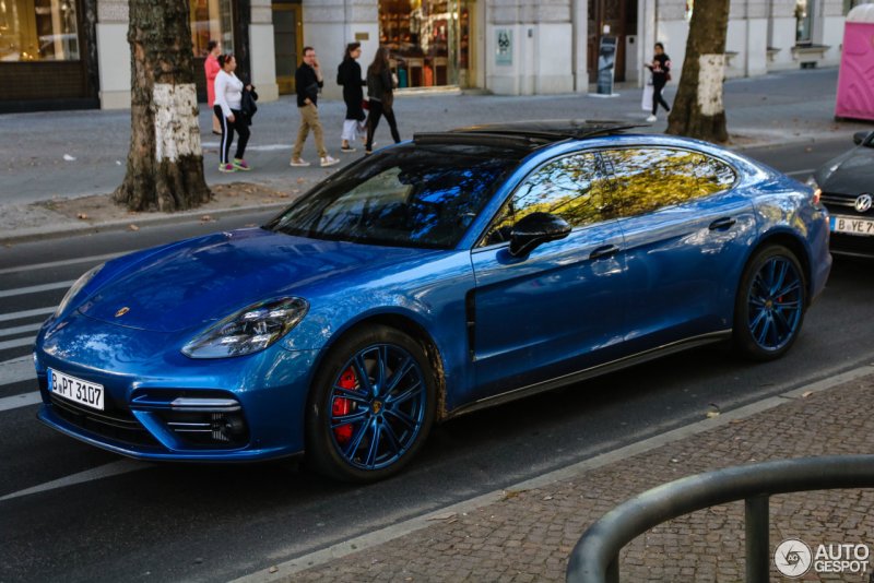 Porsche 971 Panamera Turbo