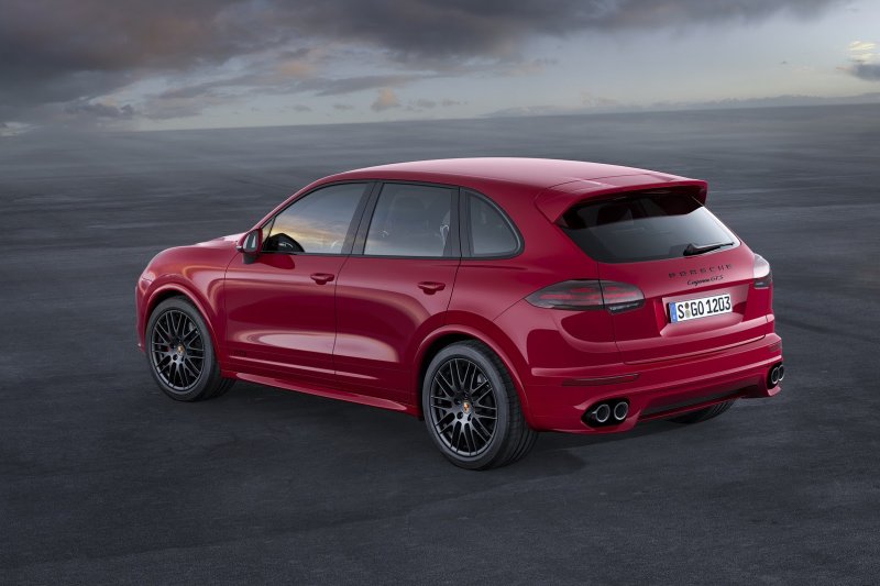 Porsche Cayenne GTS 2015