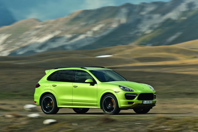 Porsche Cayenne GTS 2012
