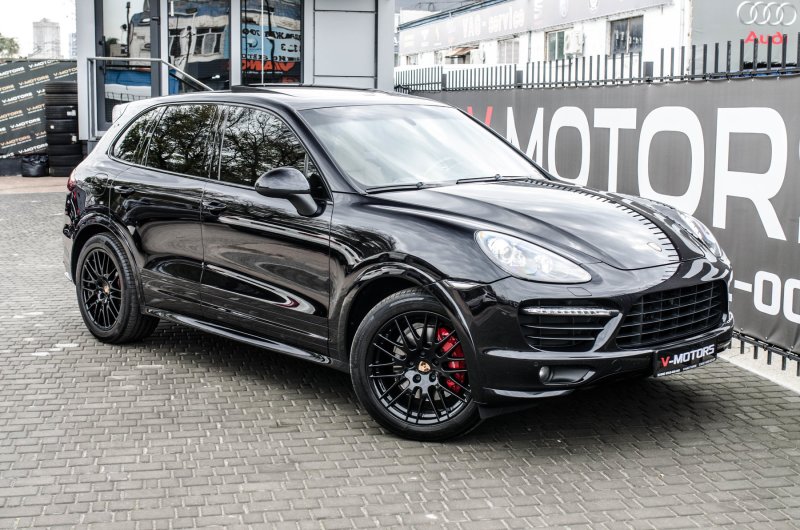 Порше Кайен GTS 2014