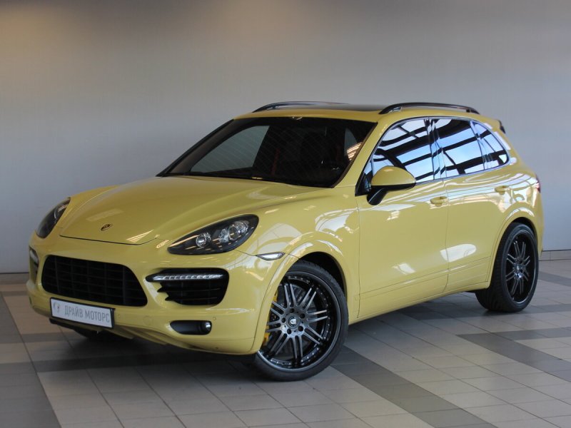 Porsche Cayenne 958 жёлтый