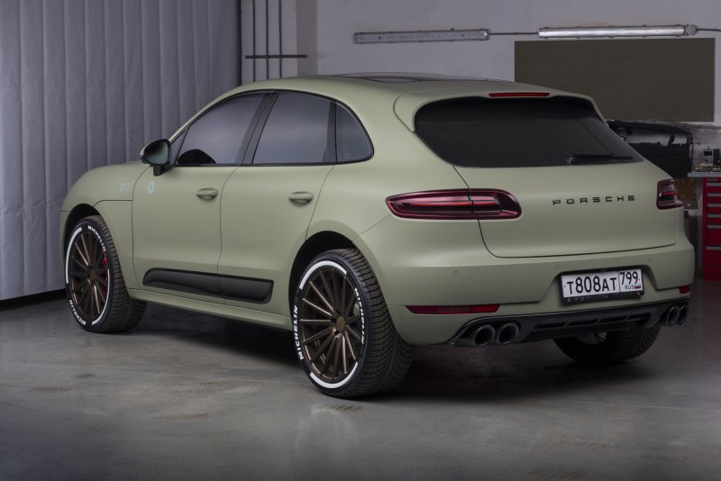 Green Khaki Porsche Macan