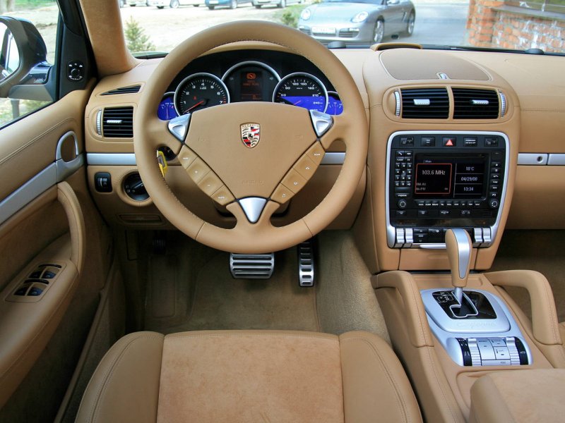 Porsche Cayenne 957 салон
