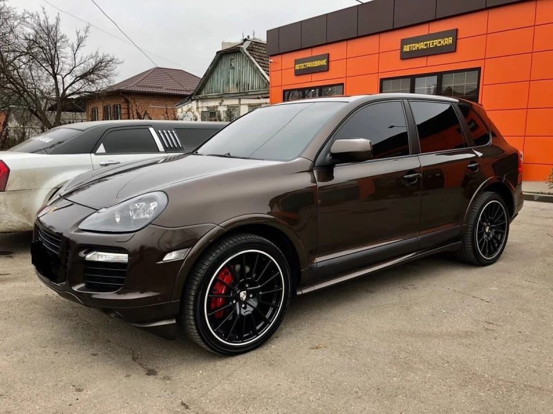 Porsche Cayenne GTS 957