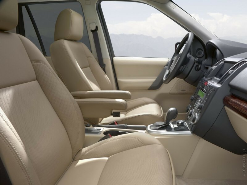 Land Rover Freelander 2 HSE Interior