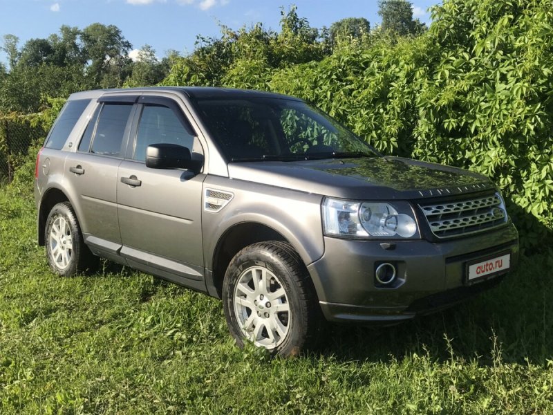 Land Rover Freelander 2 серый