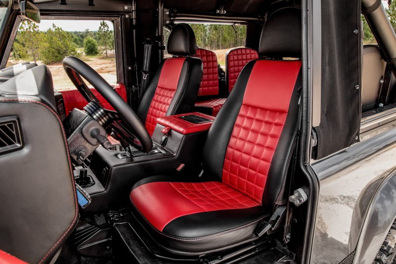 Land Rover Defender 90 Interior