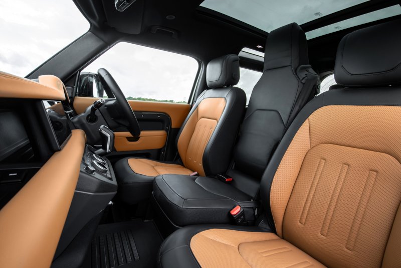 Land Rover Defender 90 Interior