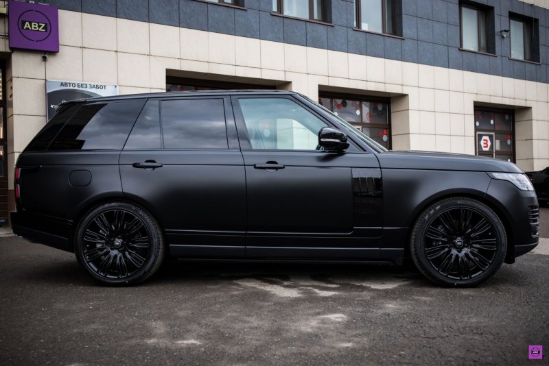 Range Rover черный матовый