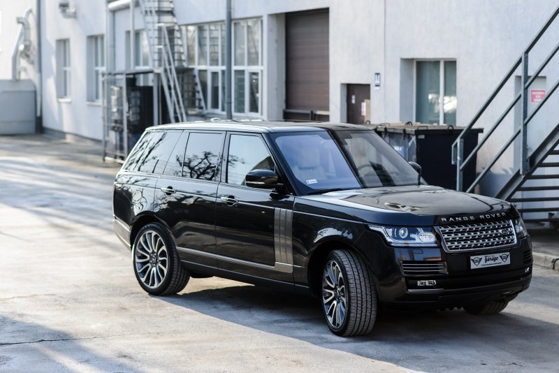 Land Rover range Rover 4 черный